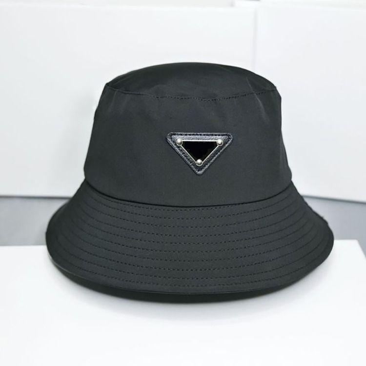 Schwarz -Black -Logo