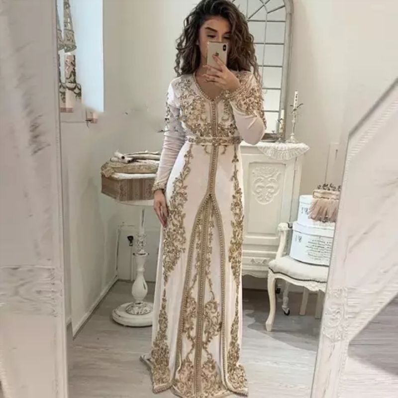 Graag gedaan Paard Christian 2023 Elegante ivoor Morokkaanse kaftan moslimavondjurken Lange mouw  Appliques Golden Lace Islamitische Saoedi -Arabië Dubai Formele