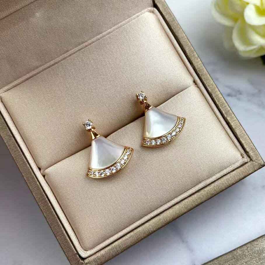 001 earring+box