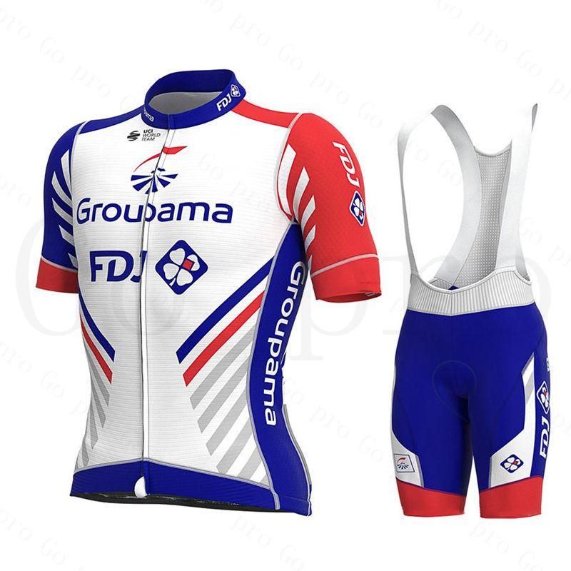 Set di maglia 3