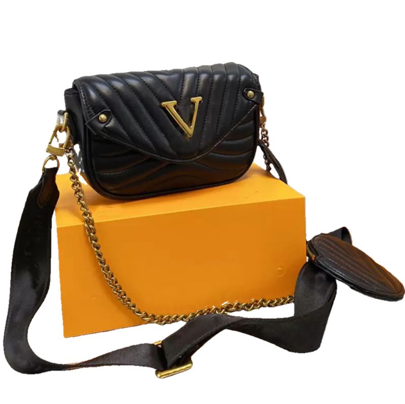 LOUIS VUITTON New Wave Multi Pochette Leather Chain Shoulder Bag Light