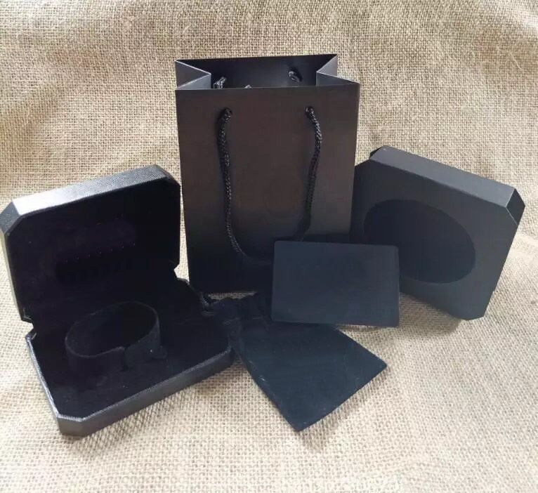 Black / Armband-Box