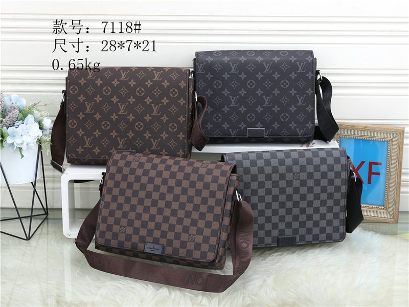 LOUIS VUITTON Uomo Borse