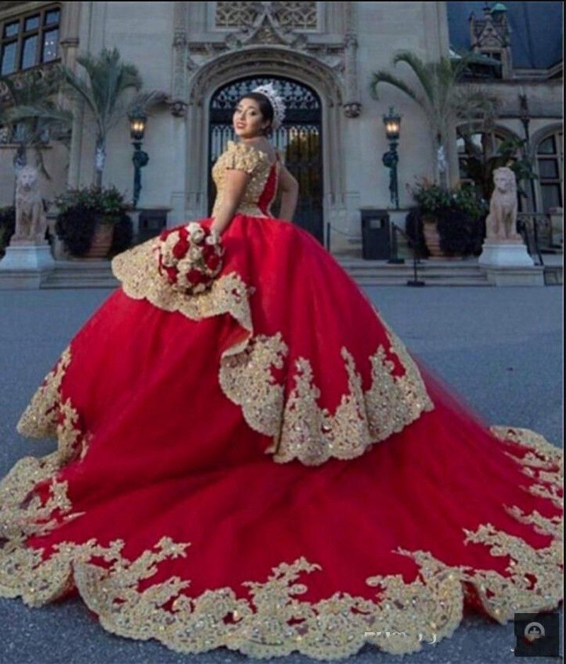 Red Vestidos de 15 años Vestidos de quinceañera con hombro apliques de oro fría capas de Red Vestidos de 15 años Vestidos de quinceañera con hombro apliques de oro fría capas de