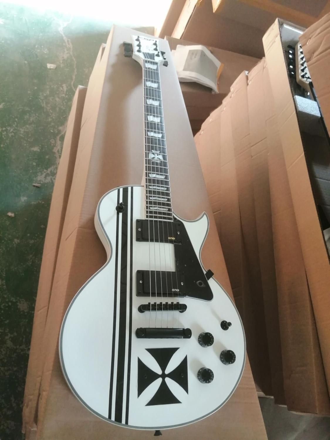 Compra Custom Ltd Hierro Cross SW James Hetfield Signature Guitarra  Eléctrica 6 String EMG Pickups Color Blanco Con Envío Gratis Barato |  Entrega Rápida Y Calidad | Es.Dhgate