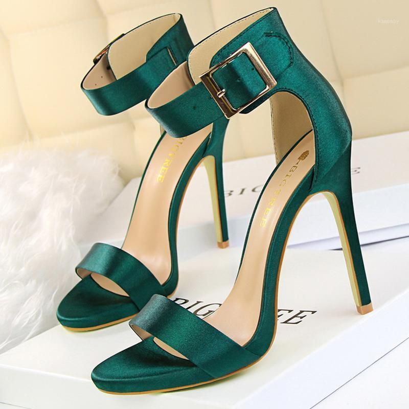 2021 Sandalen Plus Size 43 Vrouwen Satijn 11cm Hoge Hakken Fetish Silk  Purple Gladiator Summer Shoes Lady Green Platform Night Club Pumps1 Van  Kanonby, 29,75 € |DHgate