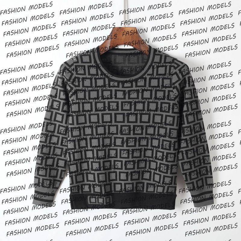 grijze pullover met lange mouwen_