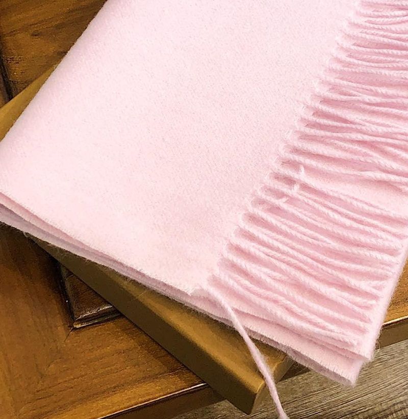 No19-light roze massief borduurwerk