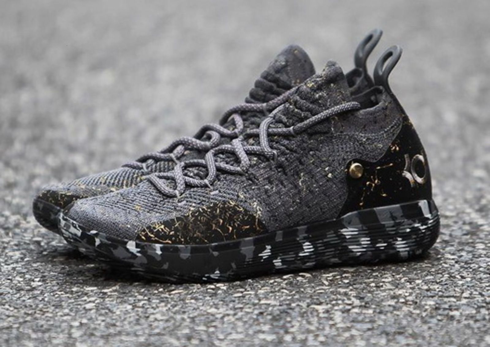 kd 11 gold splatter