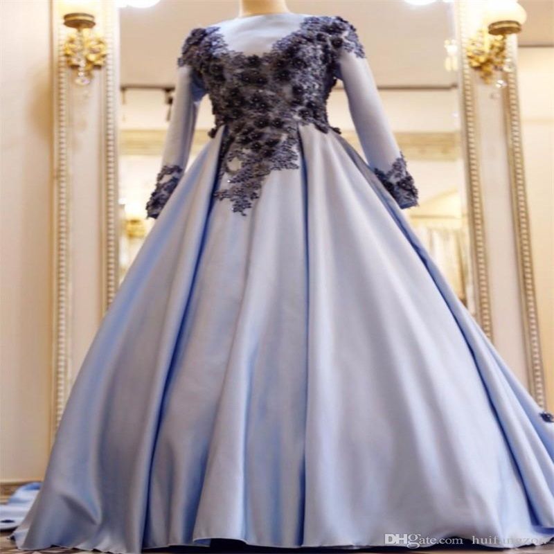 Real Image Vintage Long Sleeve Evening Dresses 3D Appliques Lace Beaded Bateau Neckline Prom