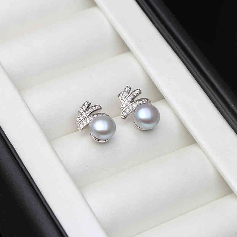 Grey Pearl Earring