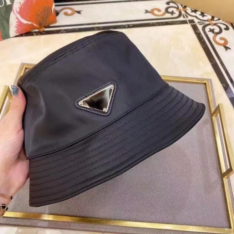 Black p Fisherman Hat