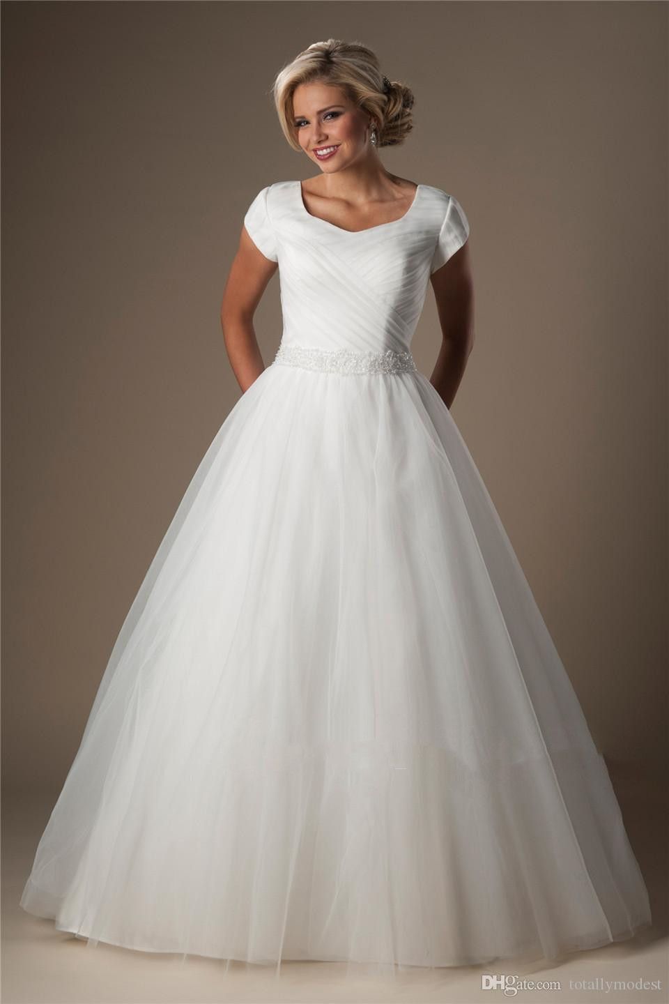 Acquistare Semplice Abito Da Ballo Modest Abiti Da Sposa Con Maniche Corte  In Rilievo In Rilievo Aderenti Maniche Abiti Da Sposa A Buon Mercato Nuovi  Bottoni Di Arrivo Economico | Consegna Veloce