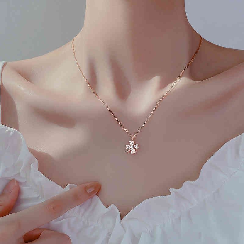 Collier de trèfle rose or blanc zircon