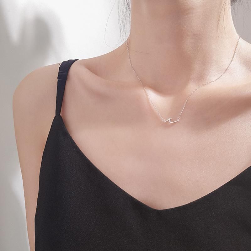 Cadenas Spray Onda delgada Minimalista Rosa Oro Plata Collar cadena clavícula para mujeres Joyas de lujo de lujo de lujo.