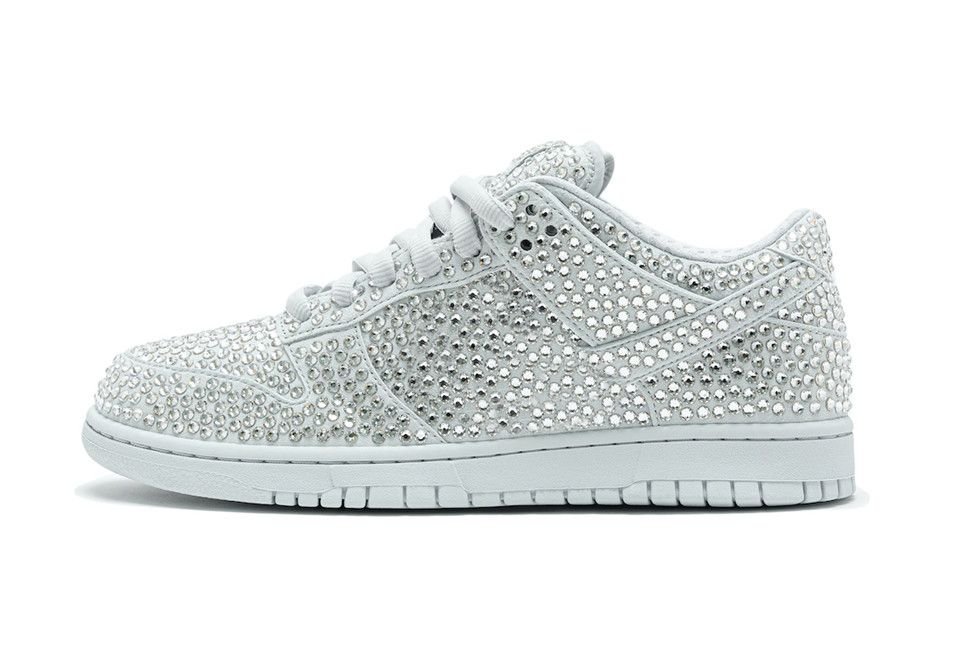 sb dunk pure platinum