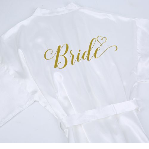 Robe blanc text en or