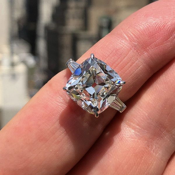 Cushion cut