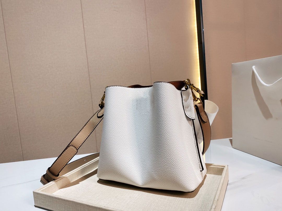 Charlie bucket bag in colorblock deals