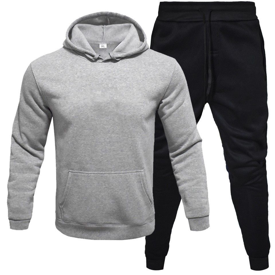 Sweure ￠ capuche gris clair + pantalon noir