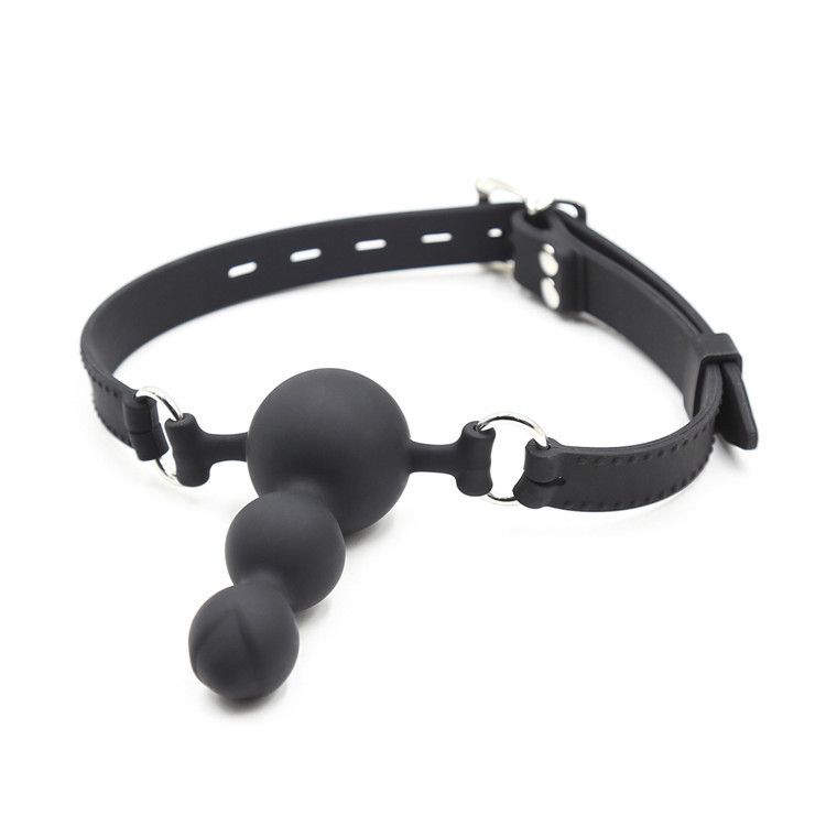 Фетиш с помощью эротического набора Blindfold Ball Gag