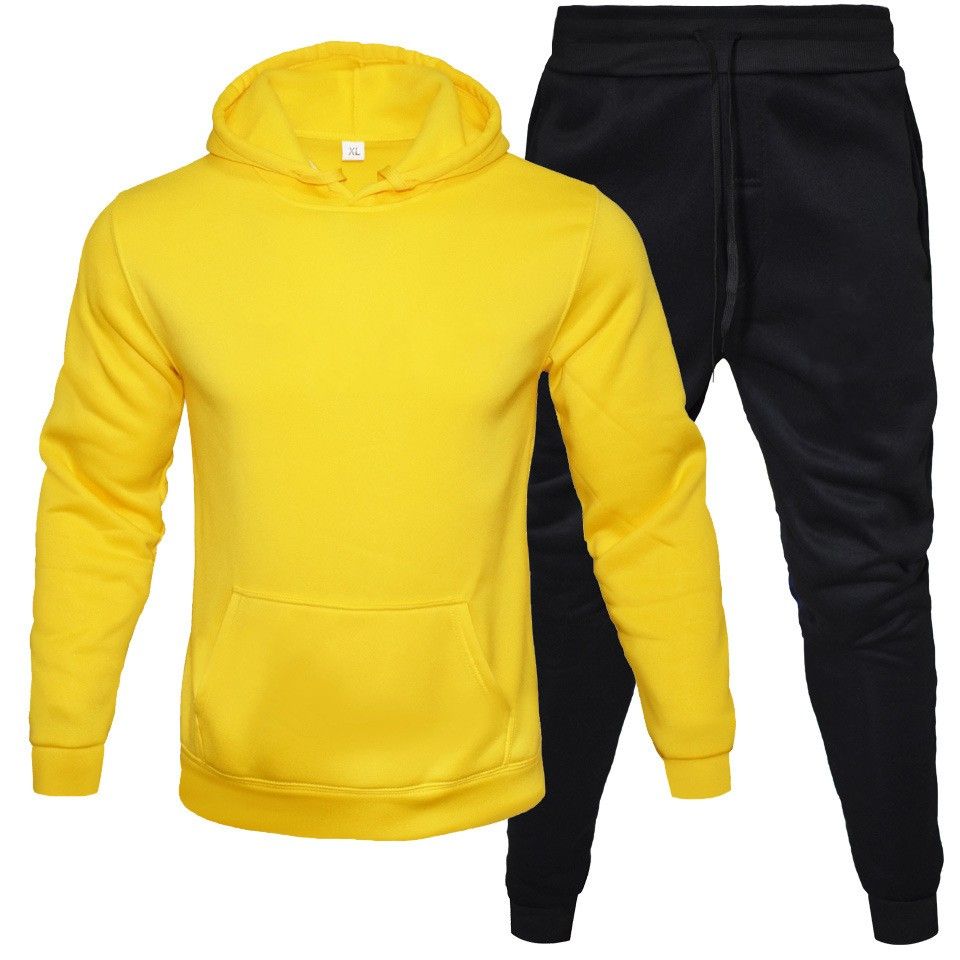 Hoodie jaune + pantalon noir