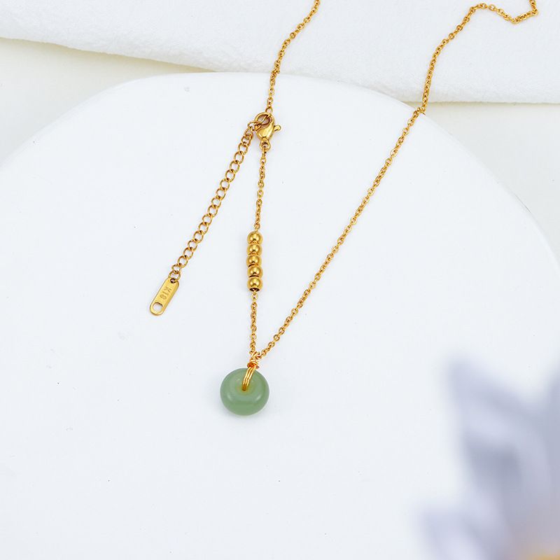 Collier en acier titane gris jade