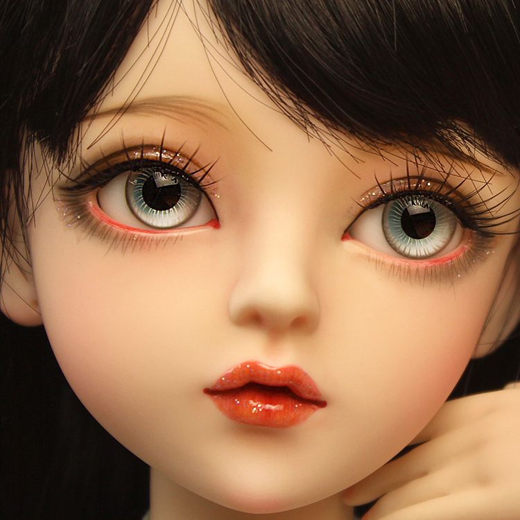chinese doll eyes