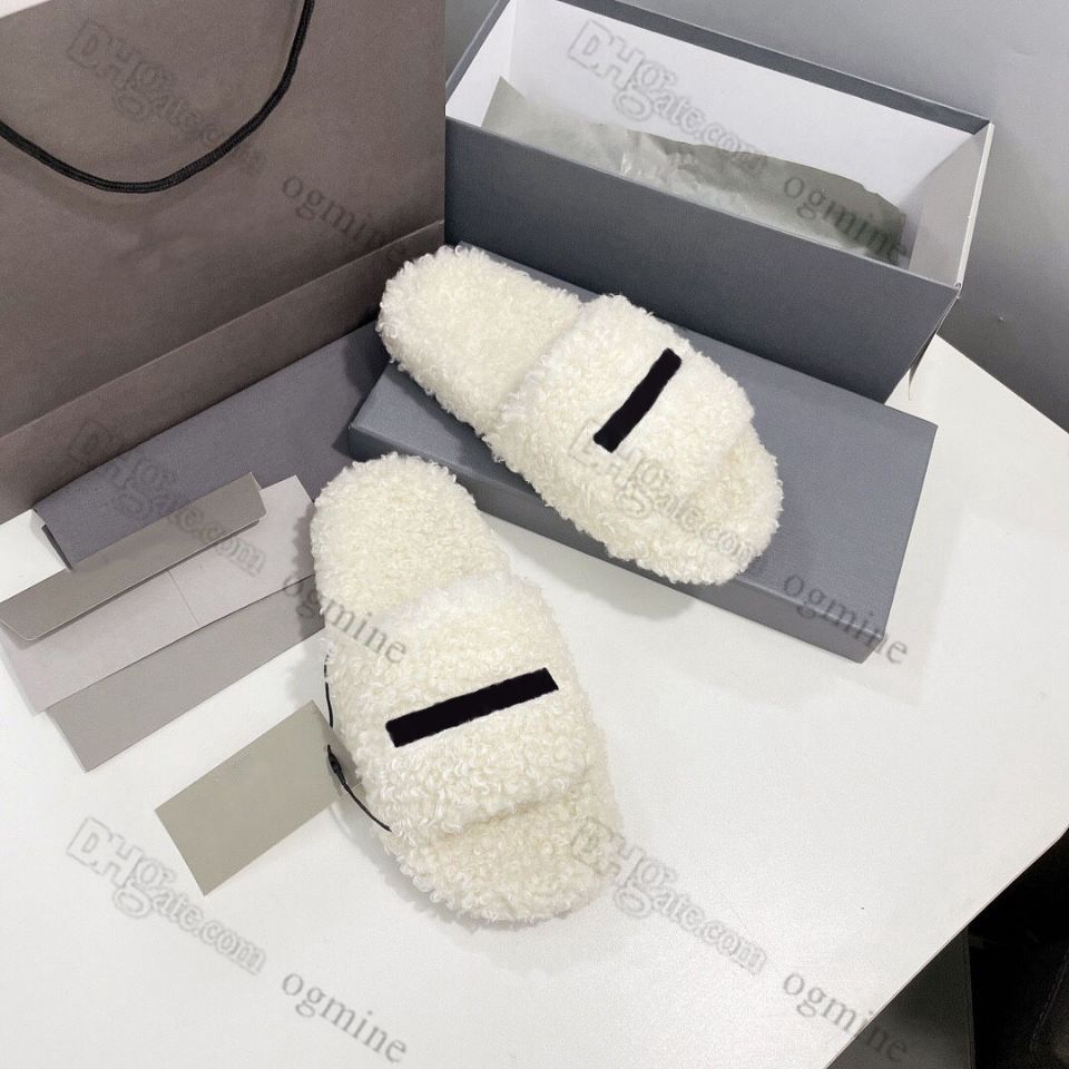 Designer Shearling Slippers Womens Paris Furry Square Sandals With Recycled  Faux Fur And Open Back Luxurious Winter Wool Slides In Sizes 35 40 With Box  From Ogmine, $53.04