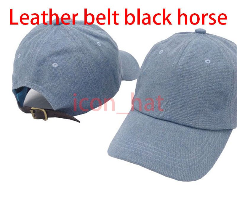 Denimblå med läderbälte svart häst