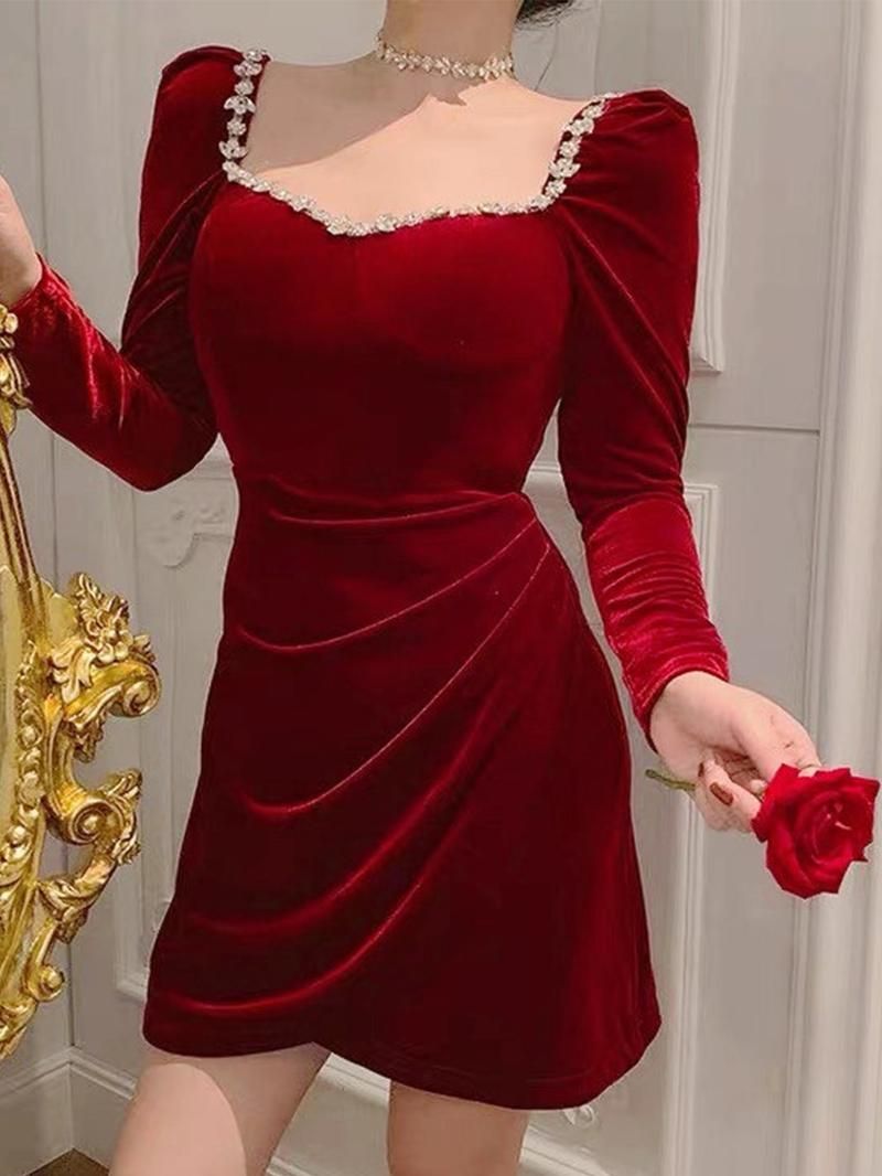 Röd sammet klänning