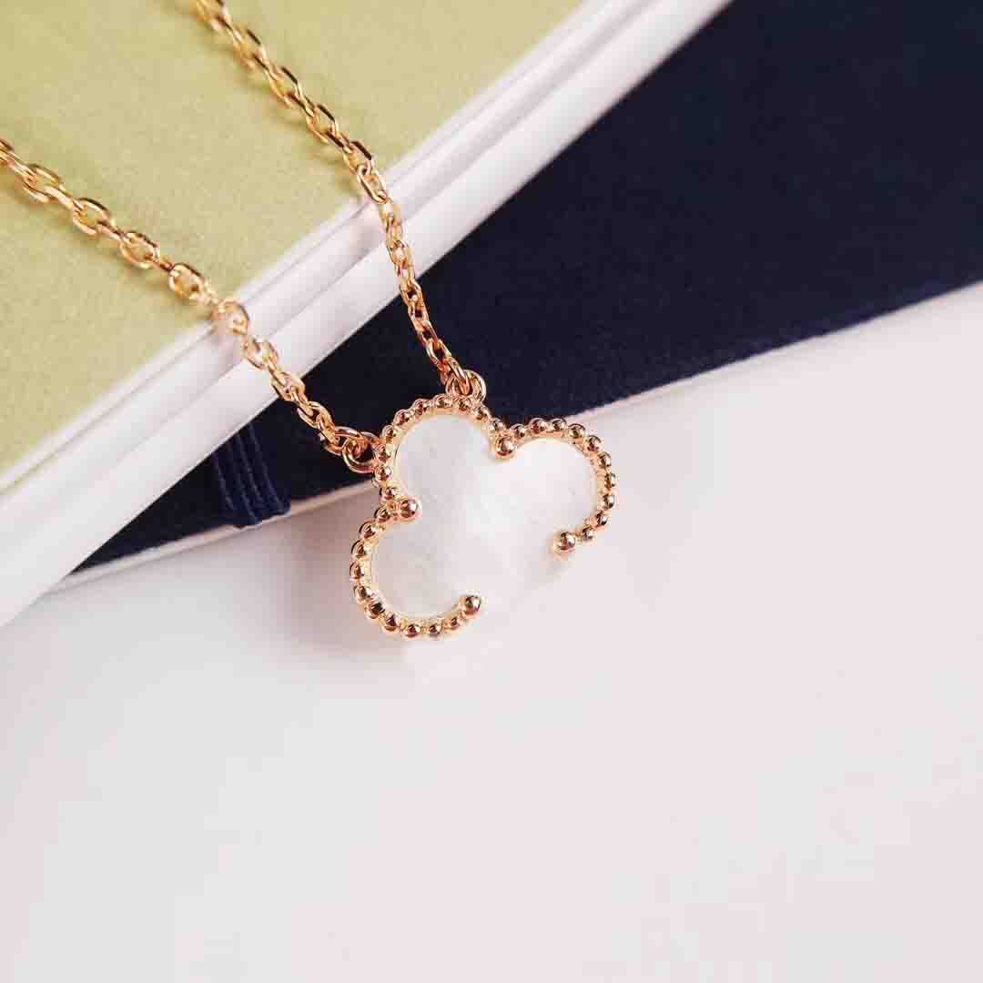 collier 012