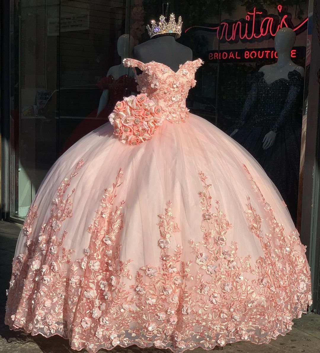 Elegante coral 3D flores florales 2022 Quinceañera Vestidos fiesta en hombro con mangas taponadas