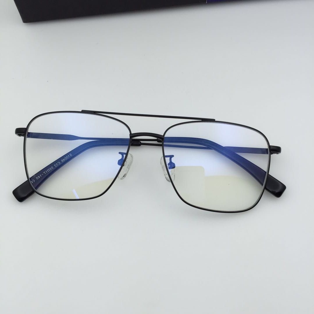 Joker Xue puede ser lentes clásicos con la de gafas de miopía óptica.