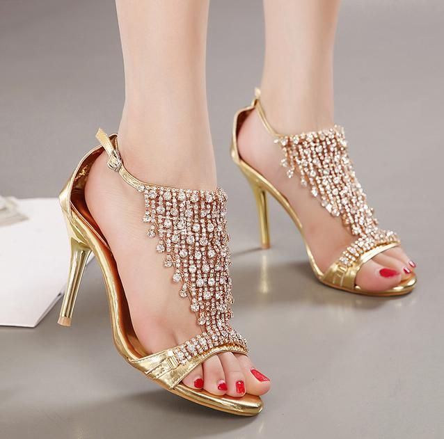 Oro con scatola scarpe