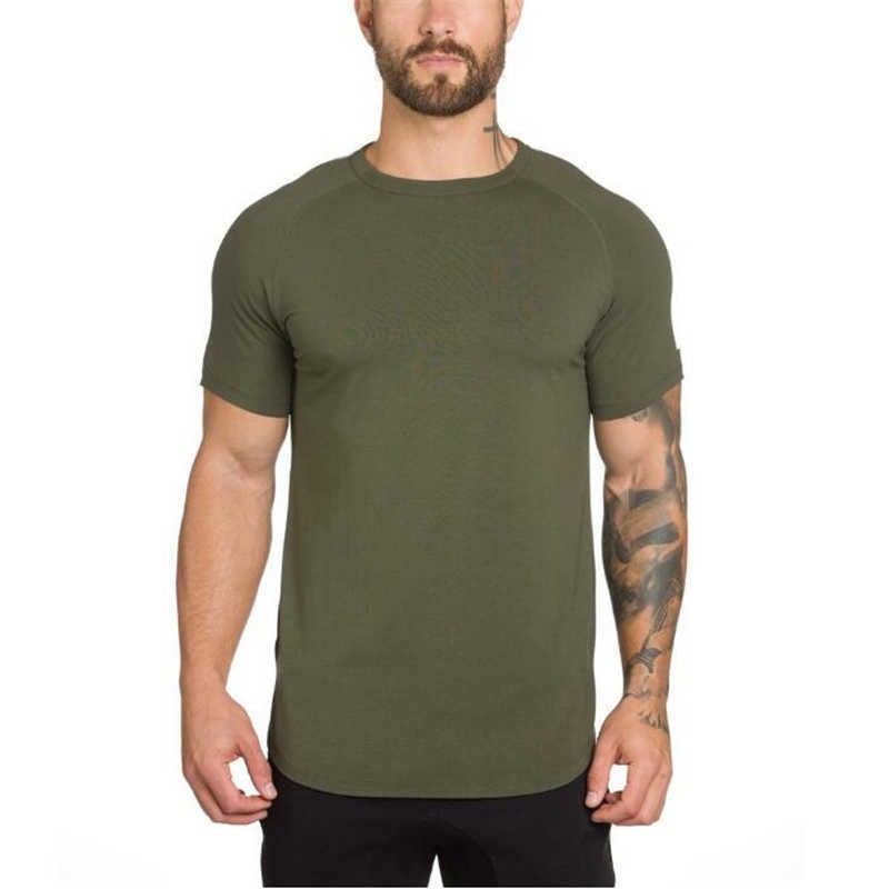 Solidny armygreen.