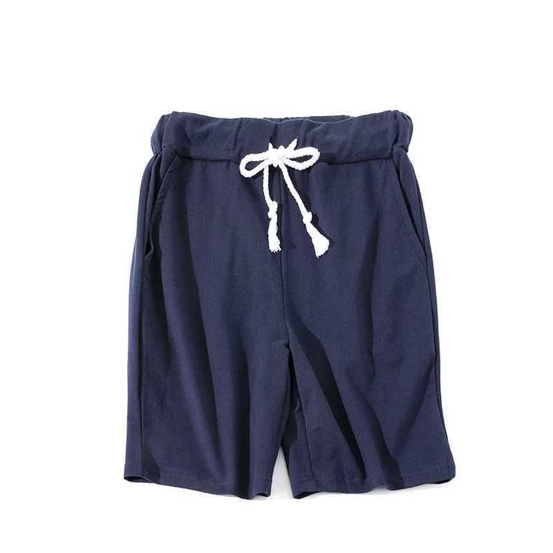 marineblaue Shorts