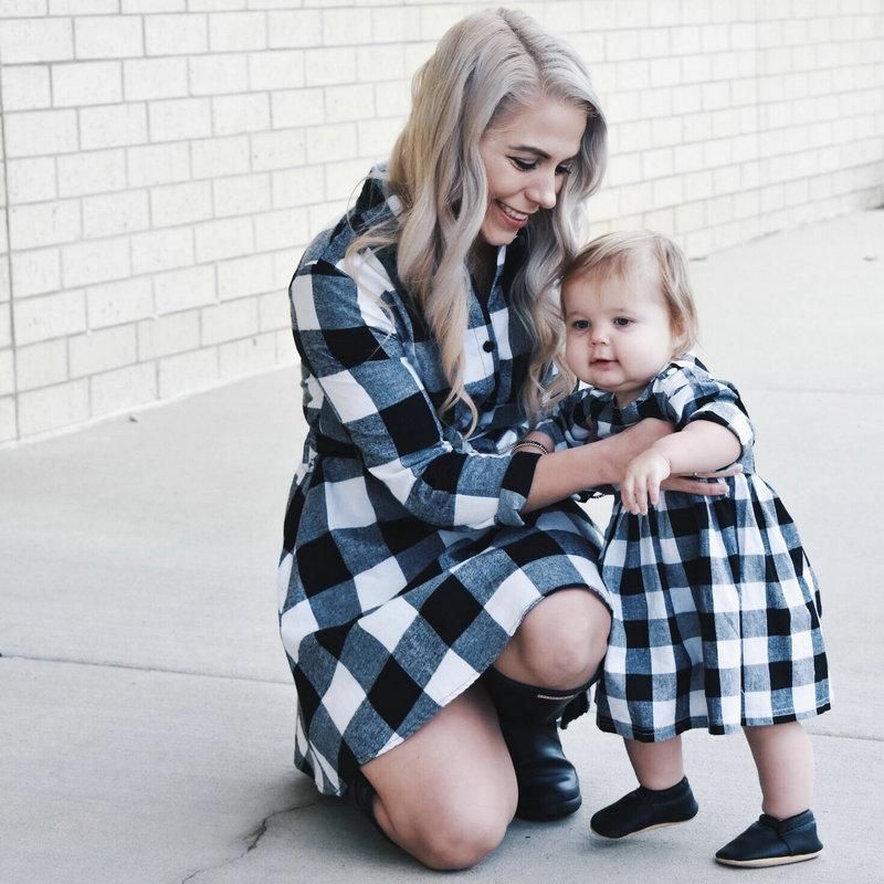 Família combinando roupas 2021 outono manga longa Natal xadrez vestido mamãe  e eu vestidos de inverno