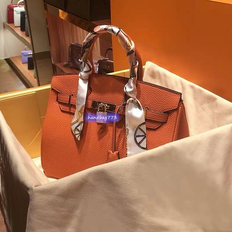 Hong Kong Purchasing Agent Big Brand Handbag Large Capacity Real