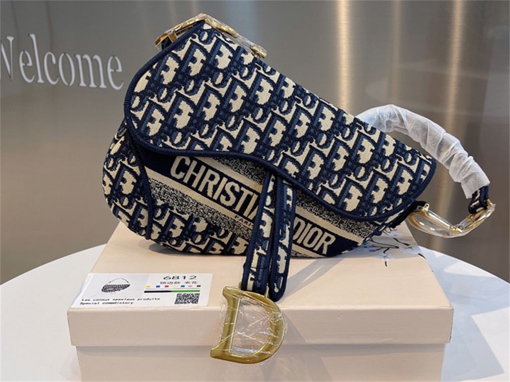 DUPE Cosmetic Bags Saddle Fashion Is Fleeting Classics Last Forever Fashion Is A Cycle Only Size 23cm From Handbag1899 4235 DHgateCom #1 DUPE Cosmetic Bags Saddle Fashion Is Fleeting Classics Last Forever Fashion Is A Cycle Only Size 23cm From Handbag1899 4235 DHgateCom