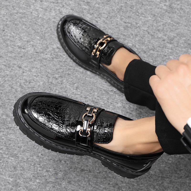 Koop Jurk Schoenen Krokodil Patroon Business Mannen Koreaanse Casual  British Patent Lederen Kleine Mannelijke Studenten Een Pedaal Goedkoop |  Snelle Levering En Kwaliteit | Nl.Dhgate