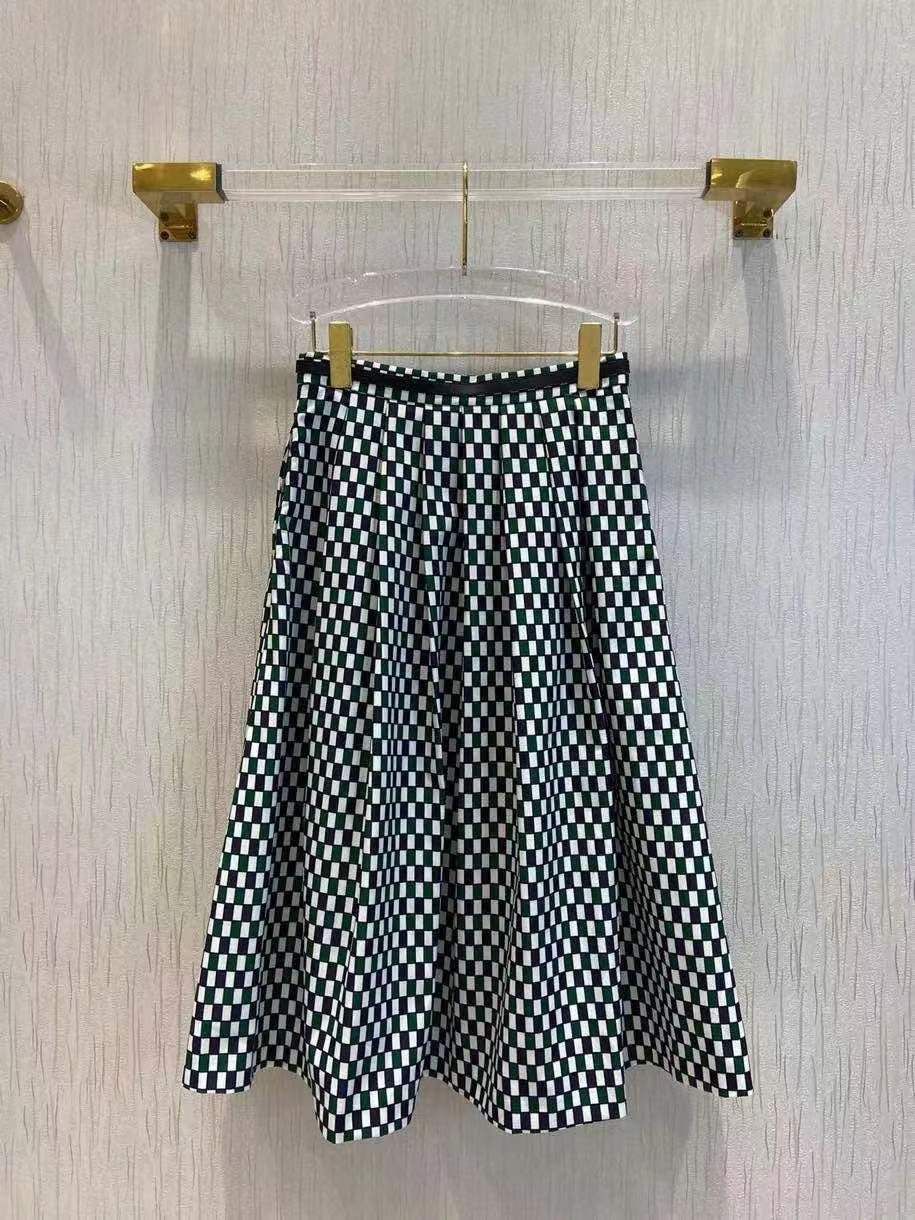 uniqlo chaos moletom com capuz