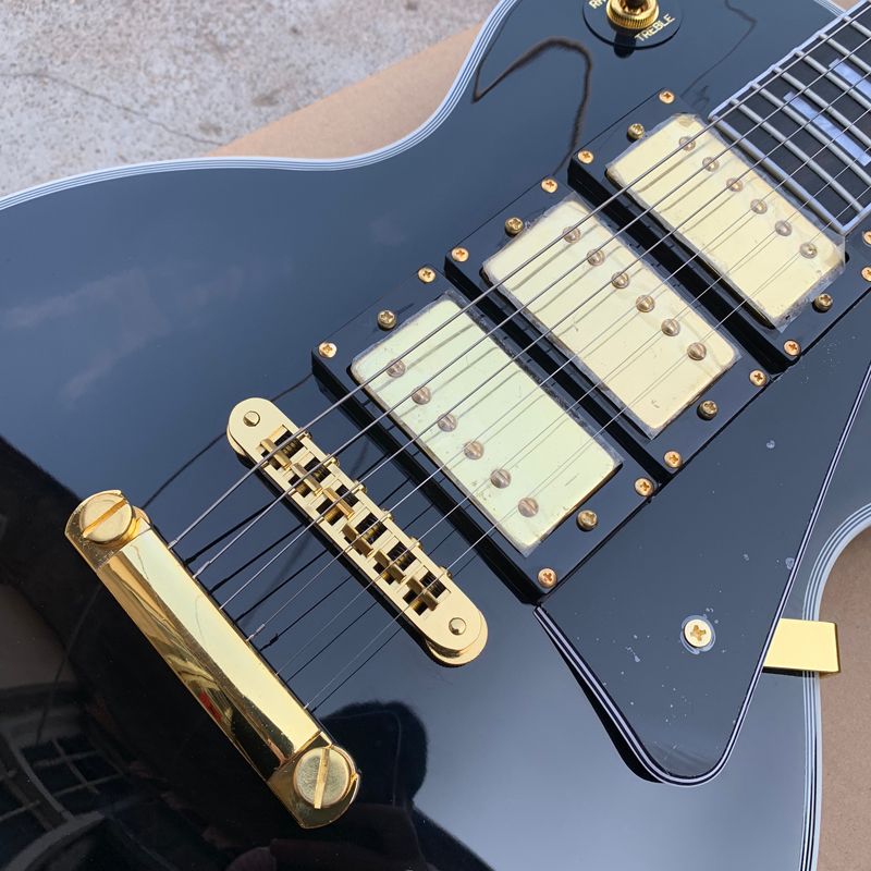 Black Beauty Electric Guitar Mahogany Body And Neck Gold Hardware