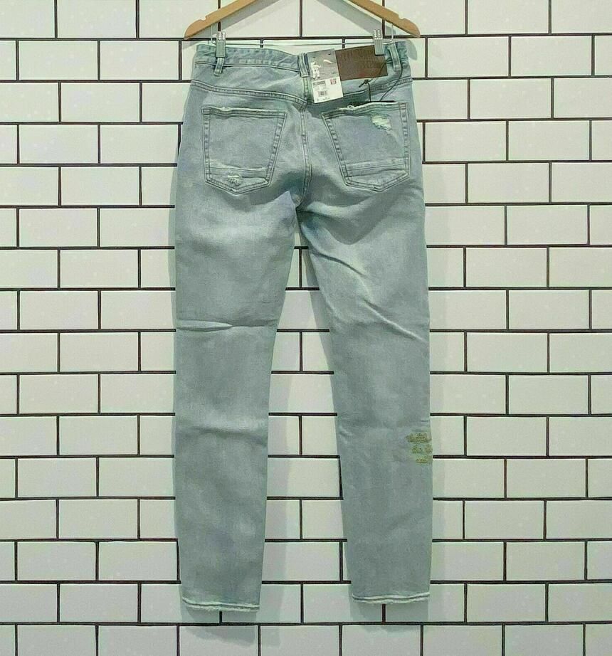 NEW WITH TAGS BILLIONAIRE BOYS CLUB MEN'S SHORT JEANS SIZE 30/32/34/36/38/40/42 NEW WITH TAGS BILLIONAIRE BOYS CLUB MEN'S SHORT JEANS SIZE 30/32/34/36/38/40/42