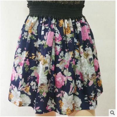 短い花のスカート1