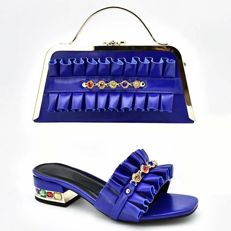 Chaussures bleues et sac