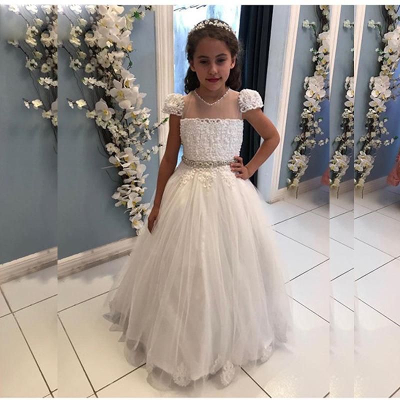 Perlas blancas personalizadas Flower Muchachas Vestidos de joya Cuello de manga corta Cinturón de cristal Niños Perlas blancas personalizadas Flower Muchachas Vestidos de joya Cuello de manga corta Cinturón de cristal Niños