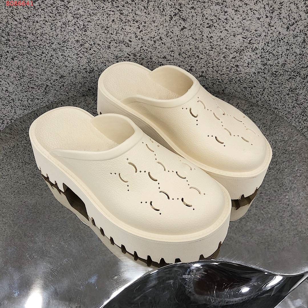 chunky sole slides