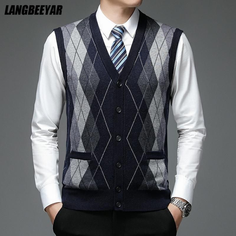 Men's Vests Autum Fashion Brand Argyle Cardigan Diamond Sweater Deep V Neck Knit Vest Men Trendy 6% Wool Sleeveless Casual Clothing