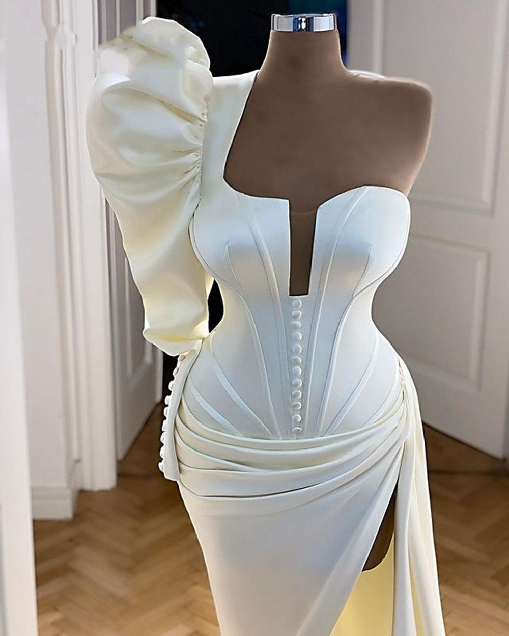 Elegantes vestidos de fiesta 2021 un hombro de una sola manga larga alta mano sirena marfil satinado mujeres africanas vestidos de noche formales Elegantes vestidos de fiesta 2021 un hombro de una sola manga larga alta mano sirena marfil satinado mujeres africanas vestidos de noche formales